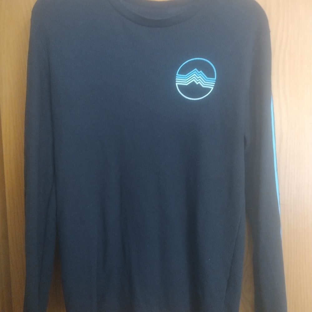 Old Navy Navy Blue Long Sleeve Tee with Blue Graphic